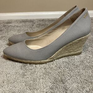 Viscata Barcelona Roses Canvas V Cut Espadrille Wedges Ash Gray Size 8.5B Spain